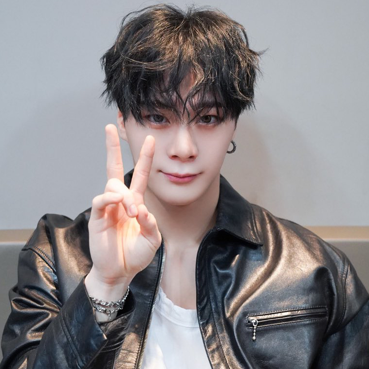 Latest photo of Moonbin (ASTRO)