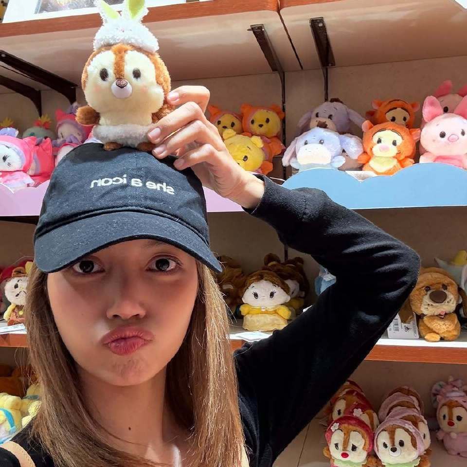 Lisa (BLACKPINK)的最新活動照片
