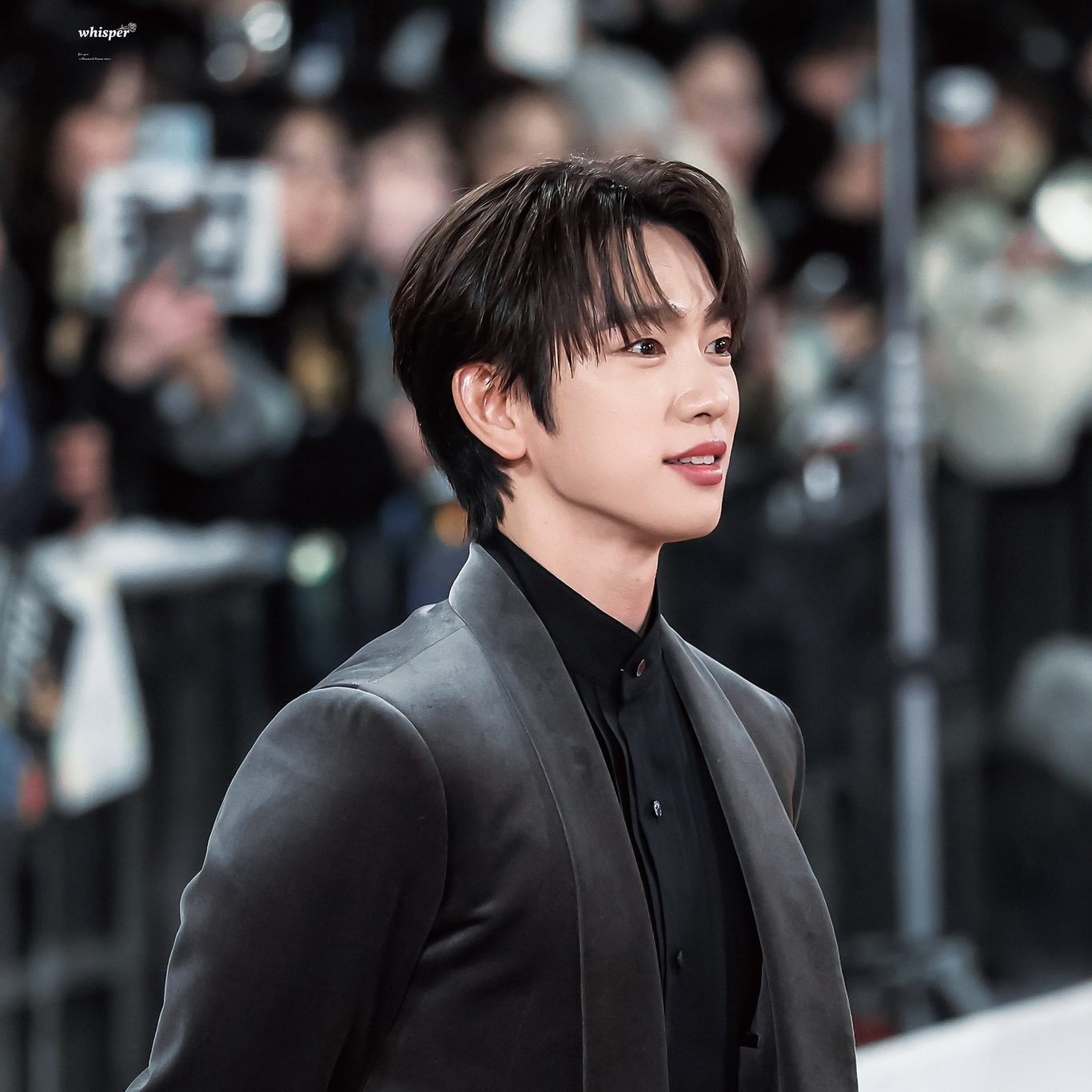 Behind-the-scenes cut of Jinyoung (GOT7)