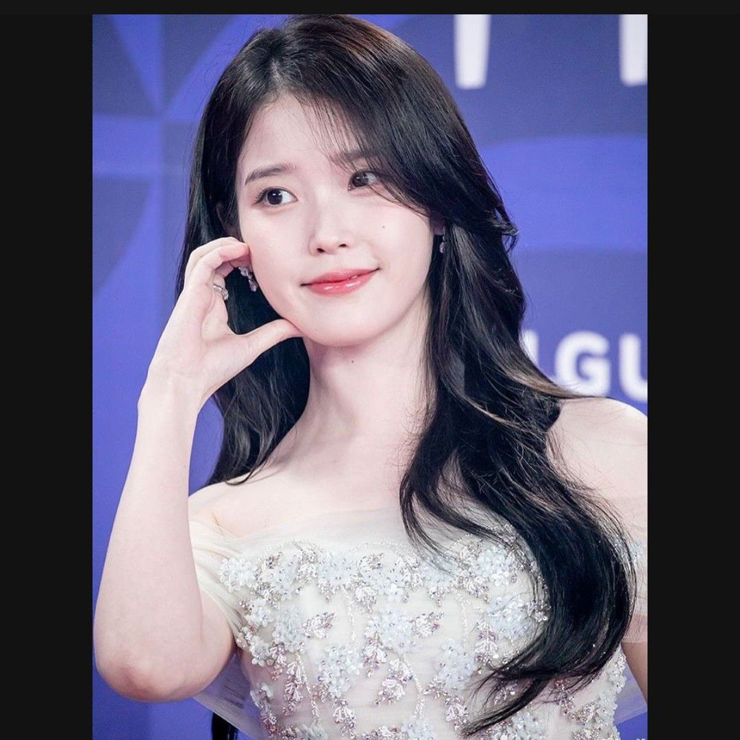Recent activity shot of IU