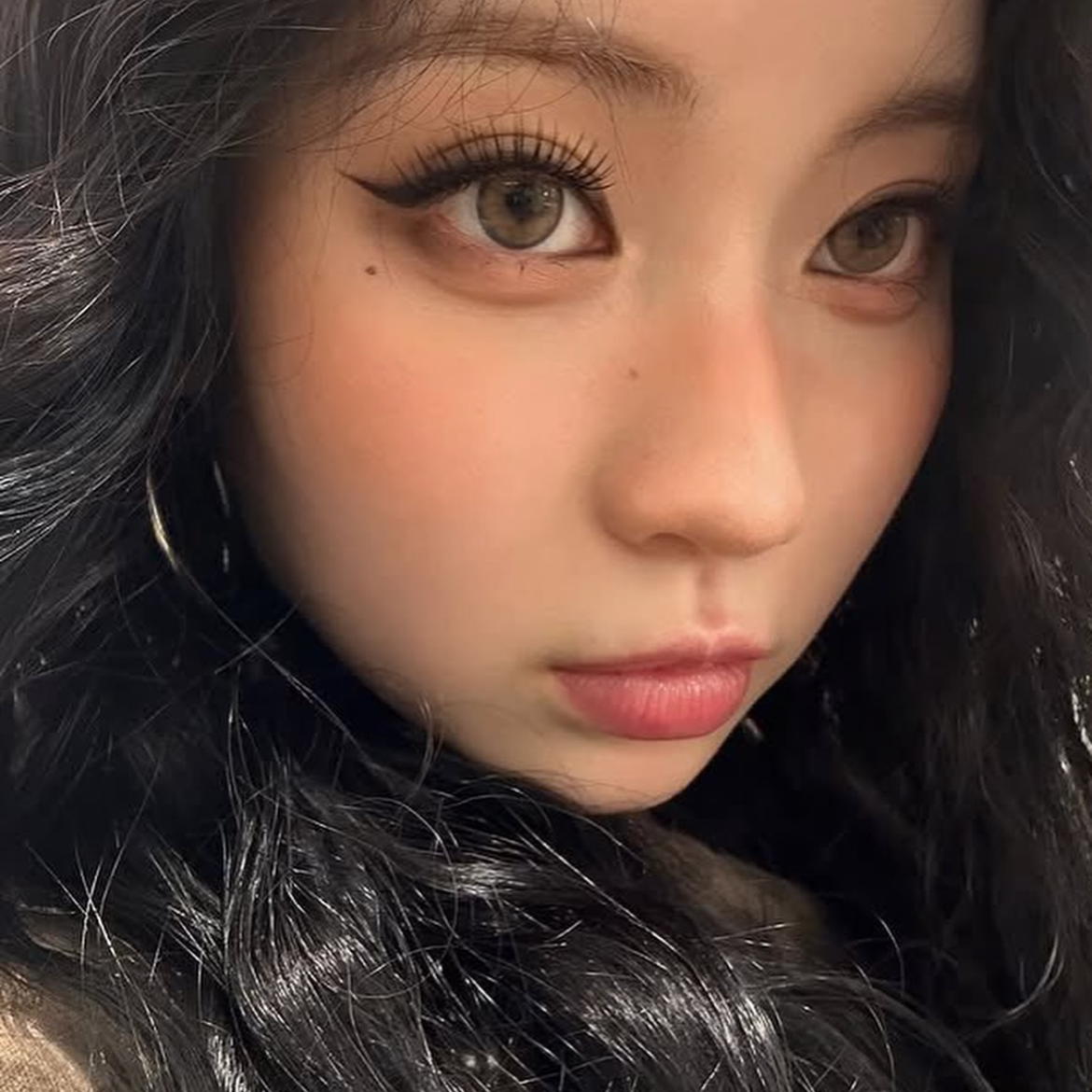 Asa (BABYMONSTER)粉丝拍下的瞬间