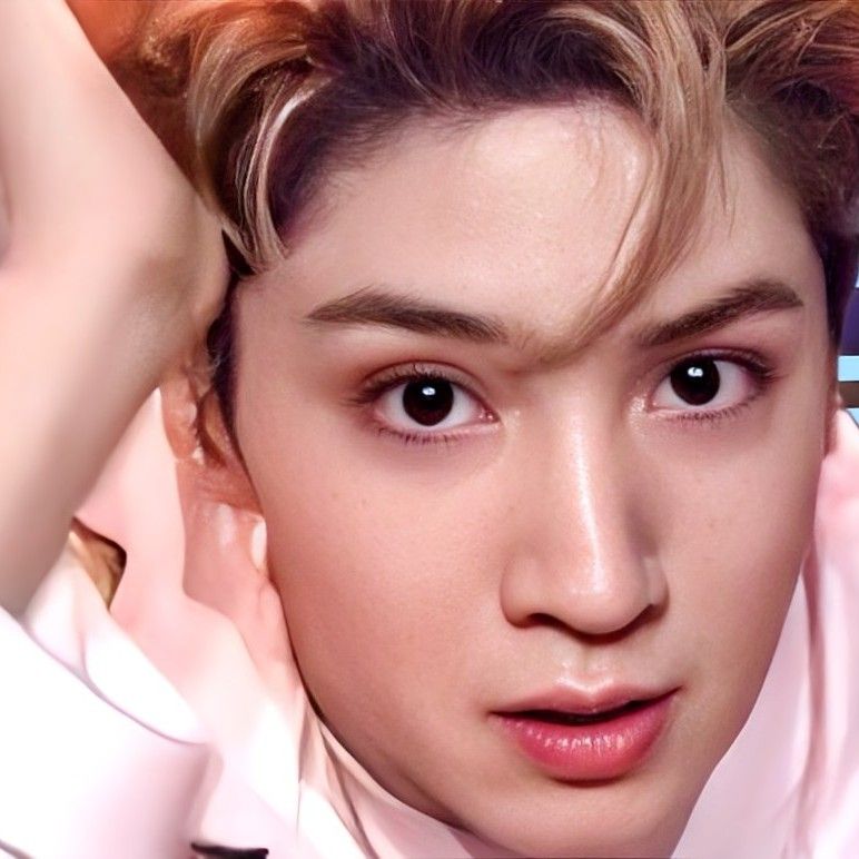 Recent activity shot of Wooseok (PENTAGON)