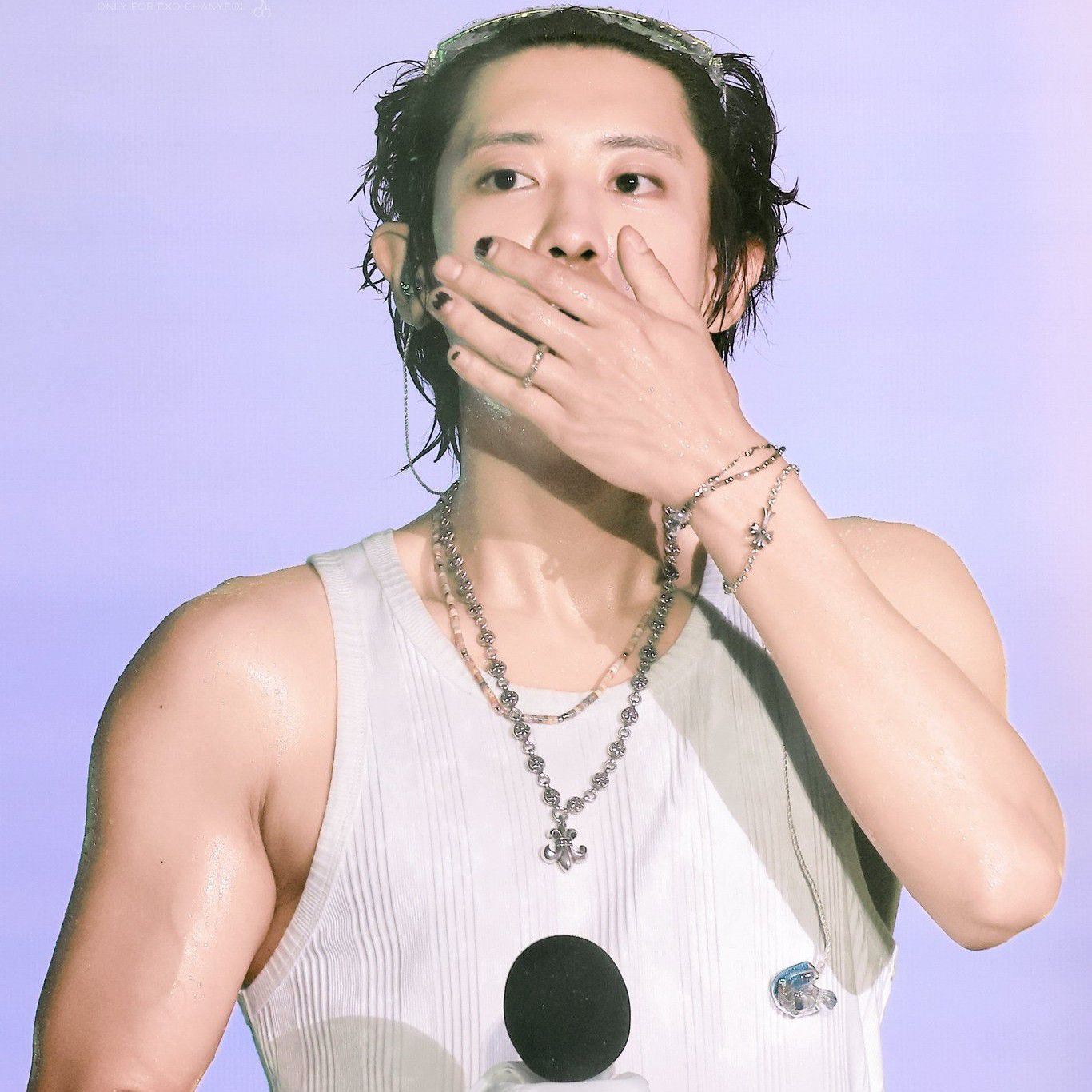 Recent activity shot of Chanyeol (EXO)
