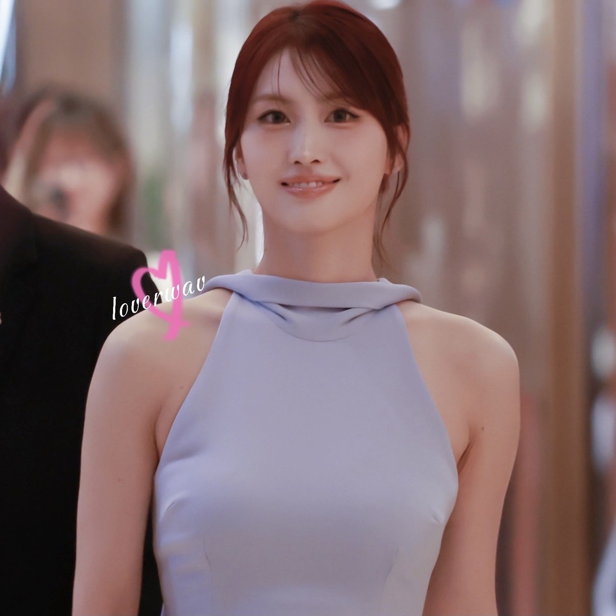 Foto aktivitas terbaru Momo (TWICE)