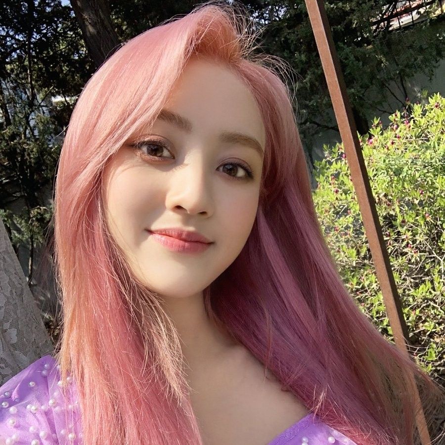 지효 (TWICE)의 최신 사진
