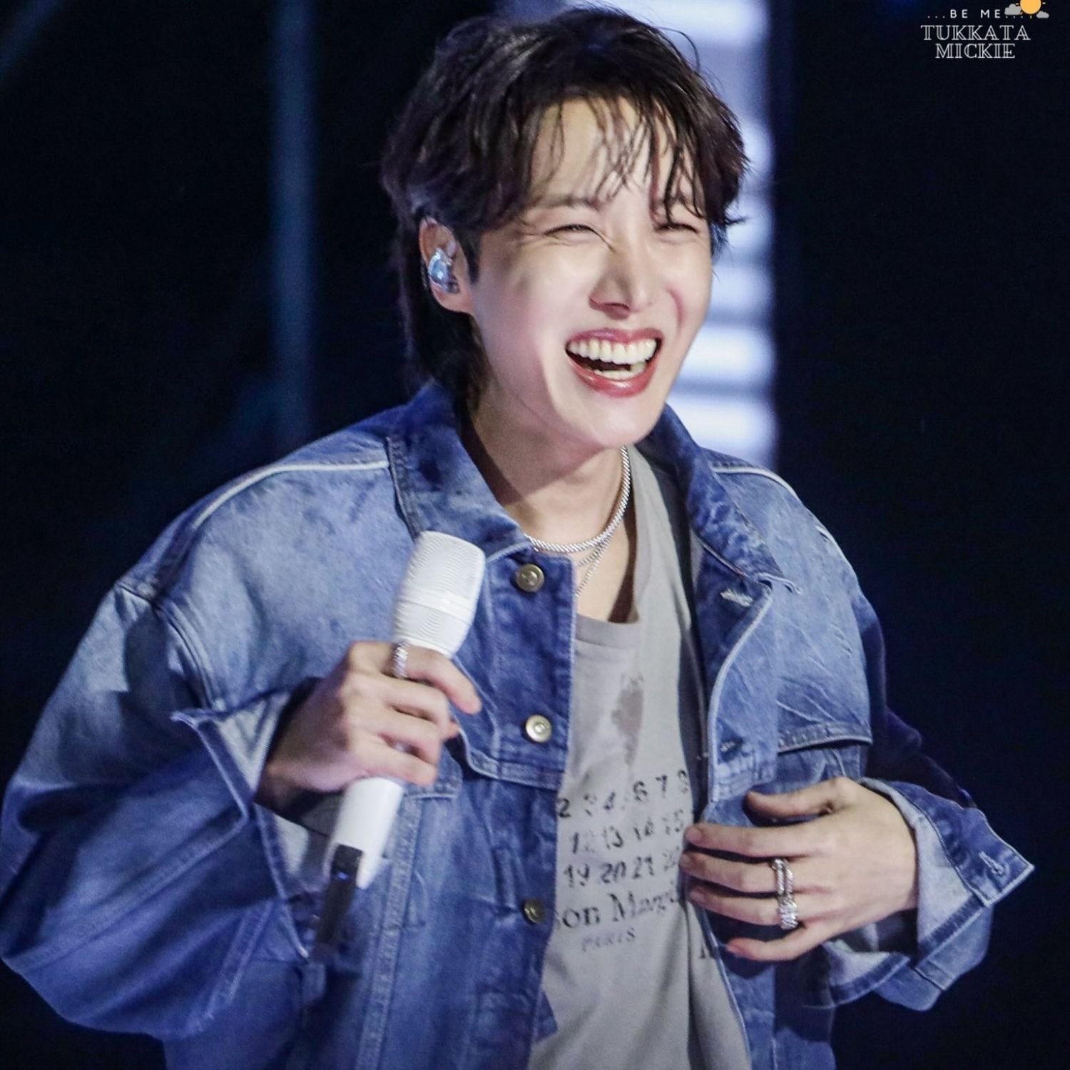 J-hope (防彈少年團)粉絲拍下的瞬間