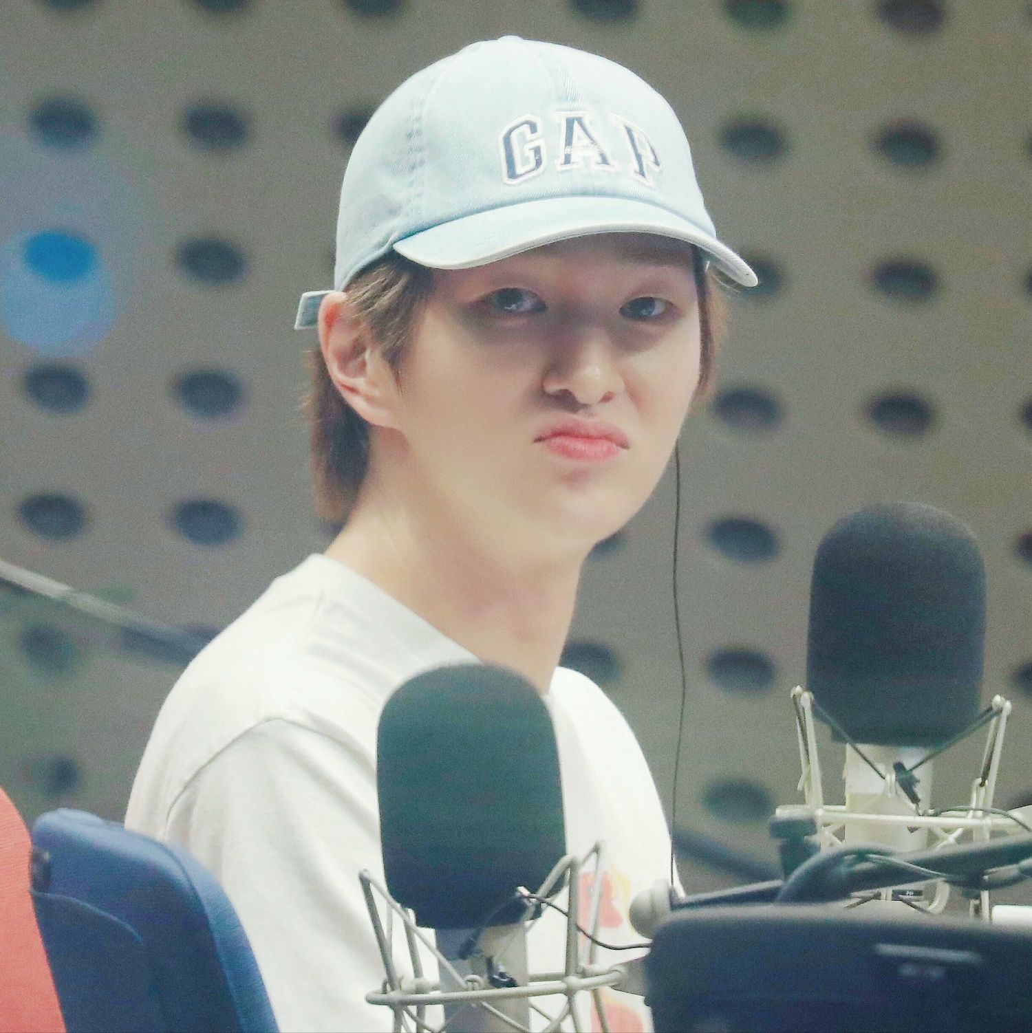 Behind-the-scenes cut of Onew (SHINee)