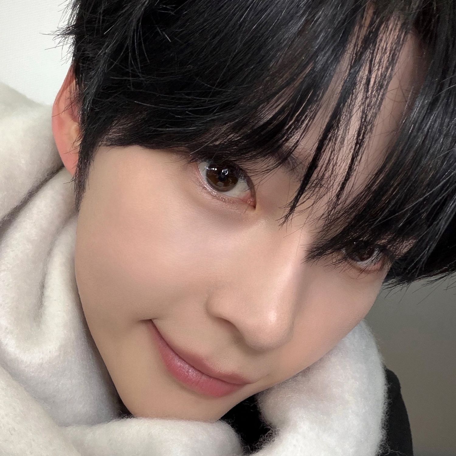 A moment captured by Sung Hanbin (ZEROBASEONE)'s fan