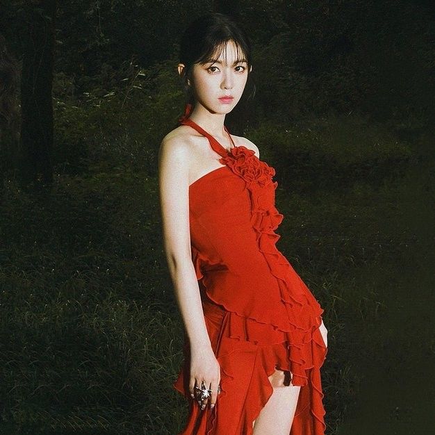 Behind-the-scenes cut of Red Velvet