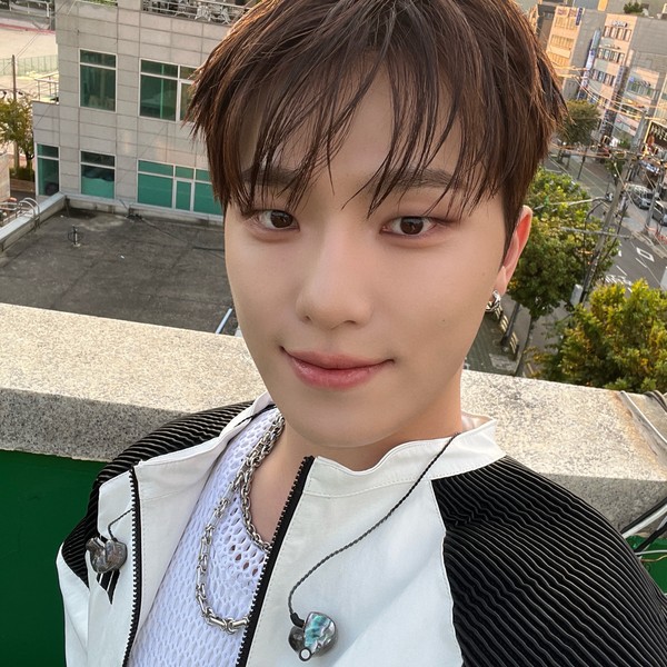 Shining profile picture of Dino (SEVENTEEN) on today's Choeaedol