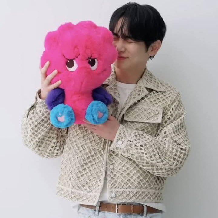 A moment captured by Key (SHINee)'s fan