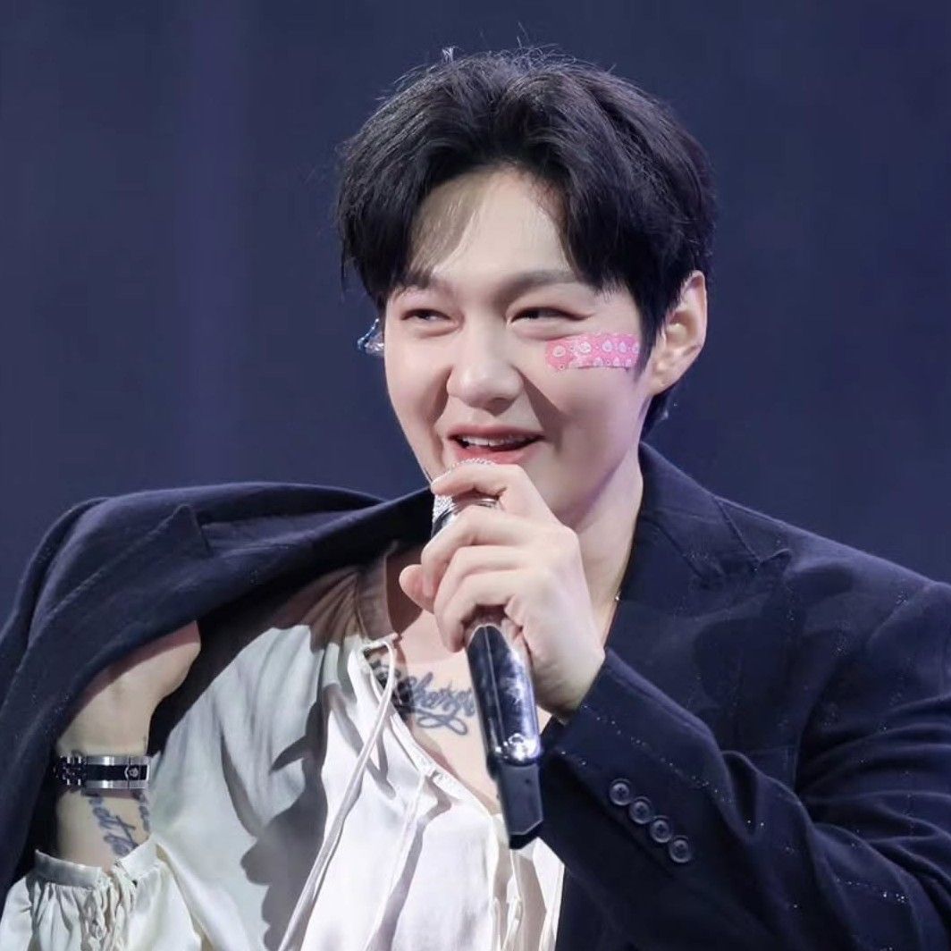 Behind-the-scenes cut of Lee Changsub (BTOB)