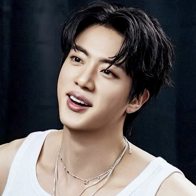 Momen yang diabadikan oleh penggemar Jin (BTS)