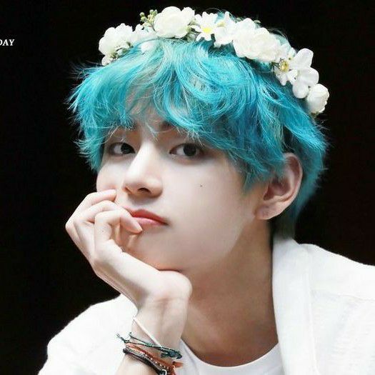 Latest photo of V (BTS)