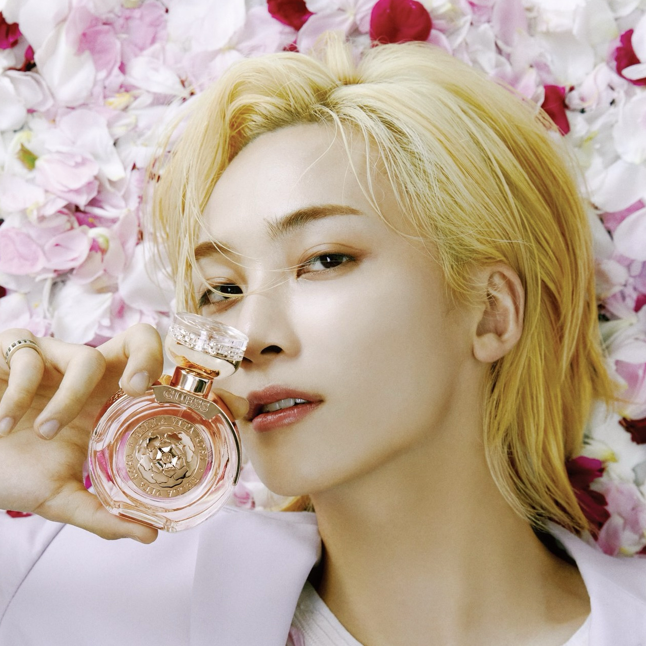 Recent activity shot of Jeonghan (SEVENTEEN)