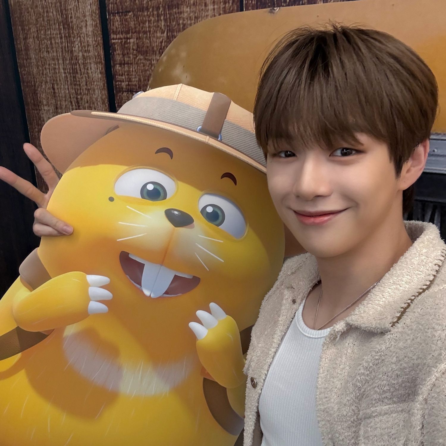 Latest photo of Kang Daniel