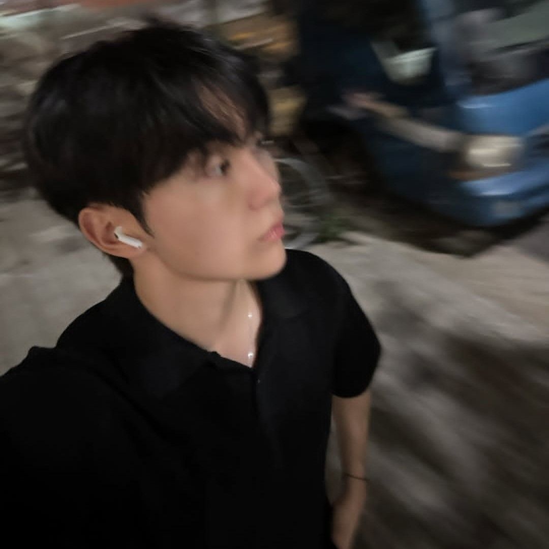 A moment captured by Seungkwan (SEVENTEEN)'s fan