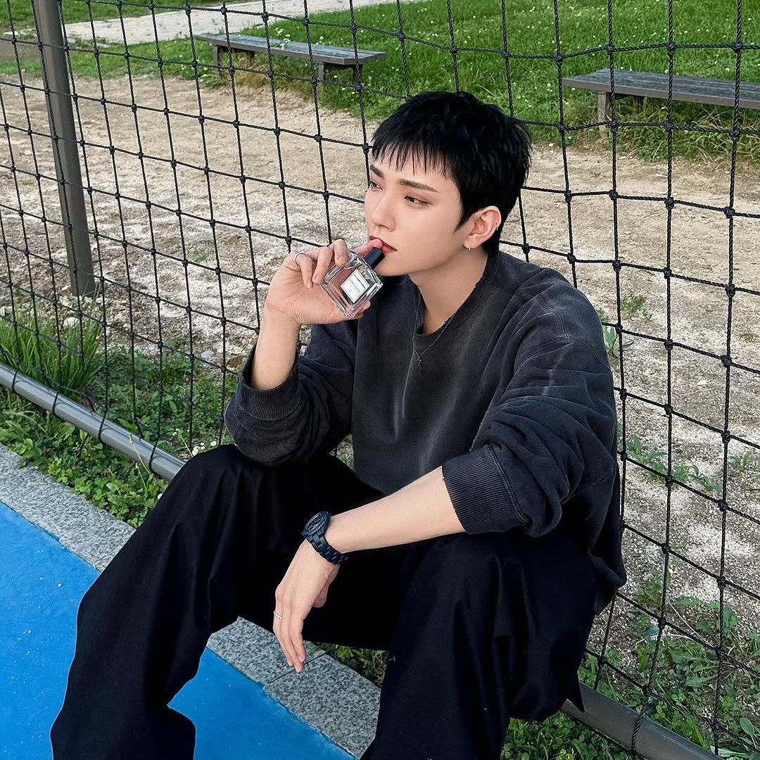 Latest photo of Joshua (SEVENTEEN)