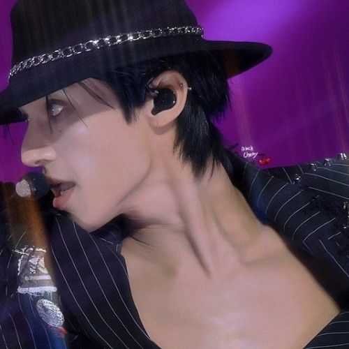 Foto aktivitas terbaru Wooyoung (ATEEZ)