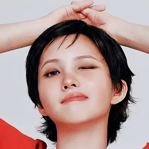 Behind-the-scenes cut of Soyeon (i-dle)