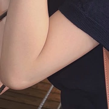 Latest photo of Jeong Yein (Lovelyz)