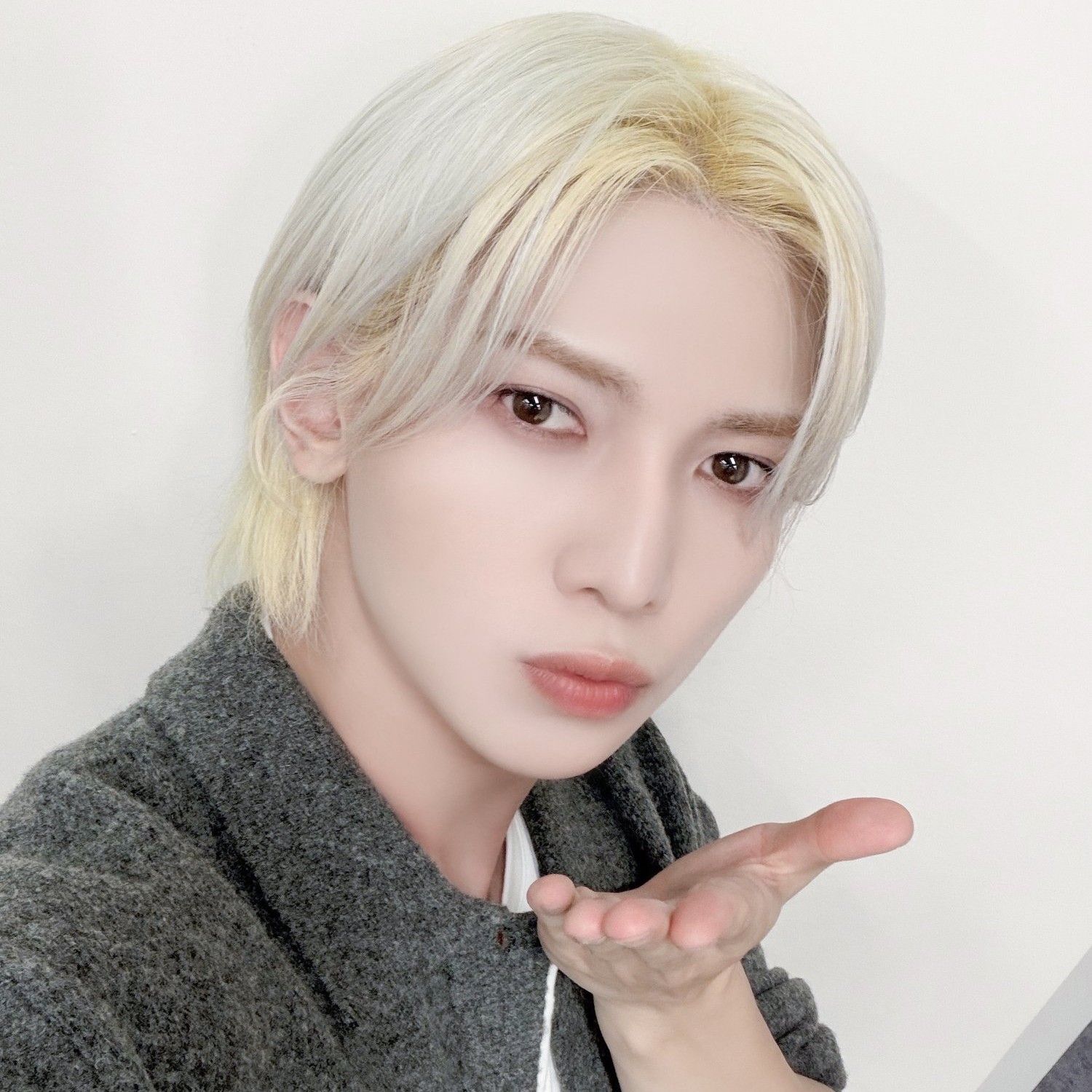 에이티즈의 비하인드 컷