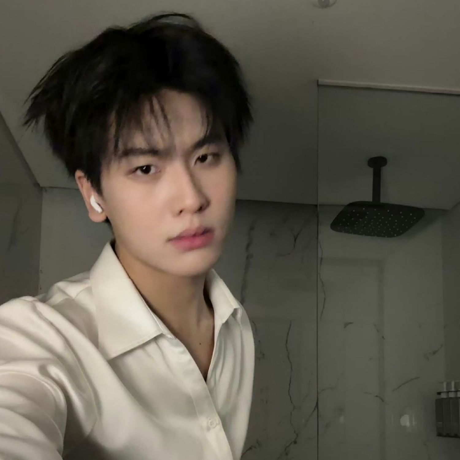 A moment captured by Shen (NexT1DE)'s fan