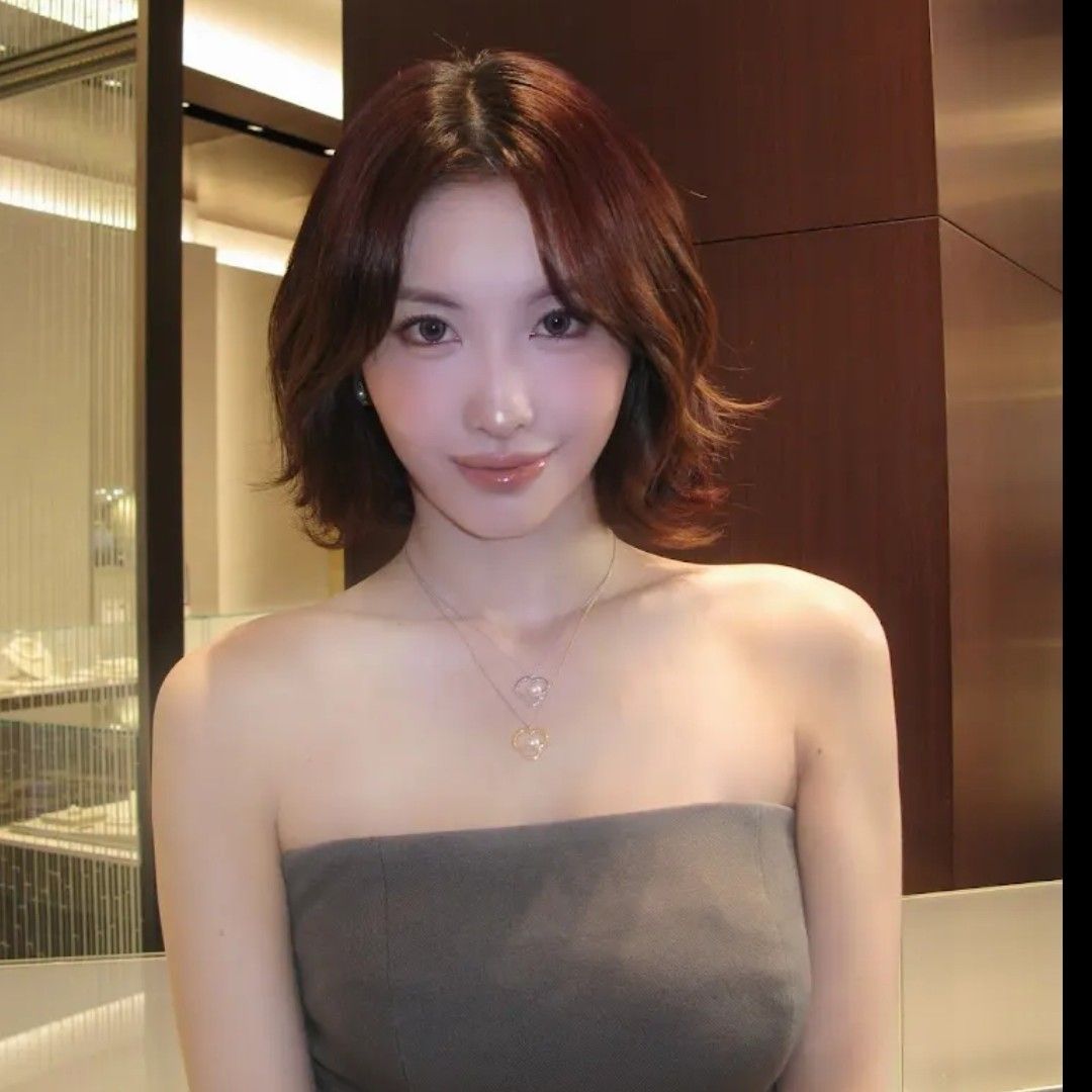 모모 (TWICE) 최근 활동샷