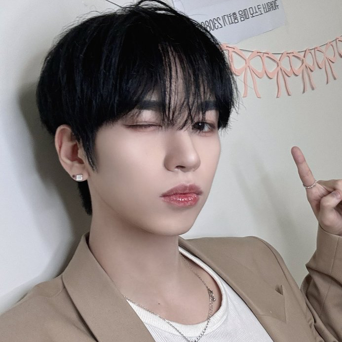 한준 (n.SSign) 최근 활동샷