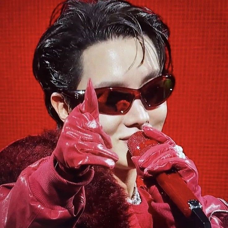 제이홉 (방탄소년단)의 최신 사진