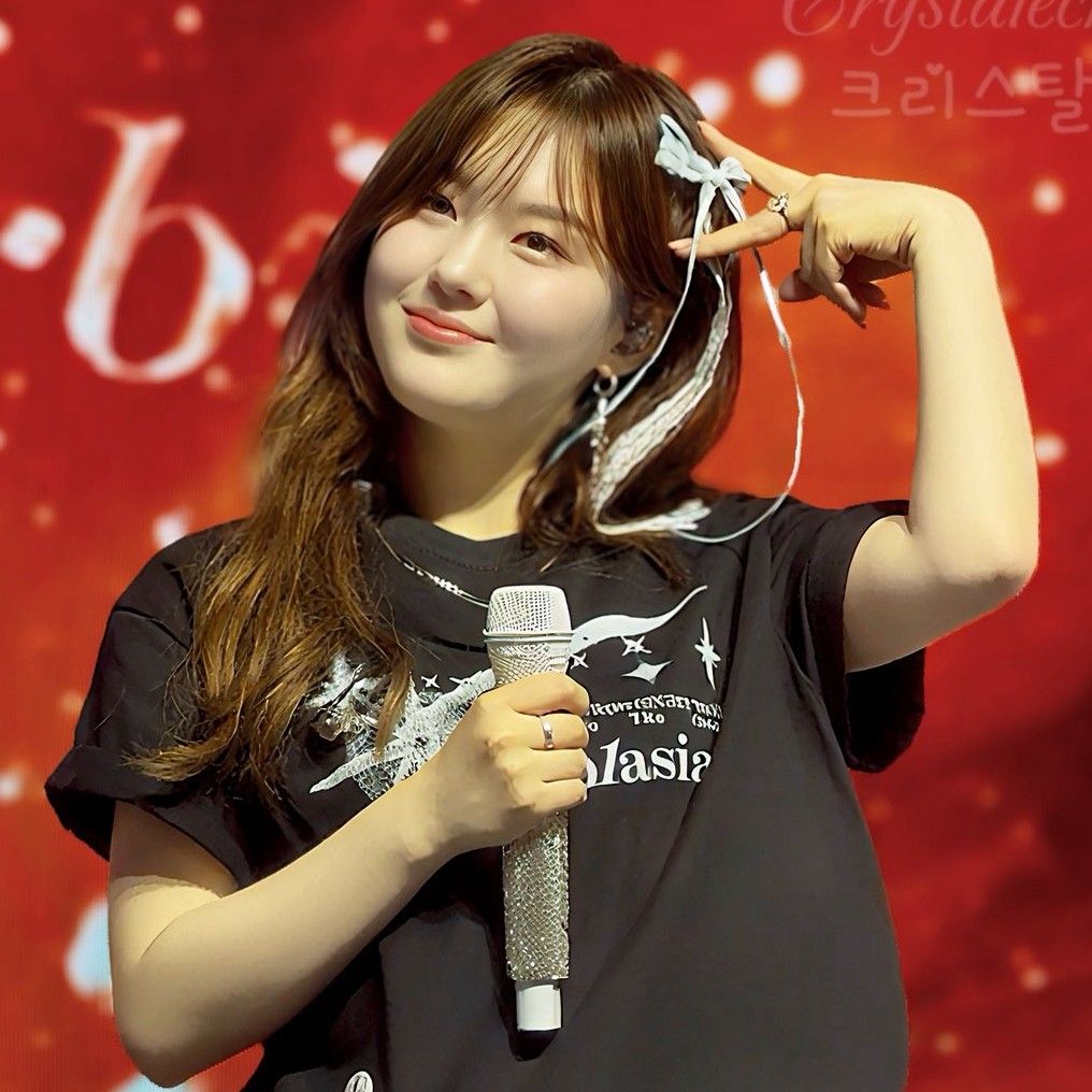 A moment captured by Kim Chaehyun (Kep1er)'s fan