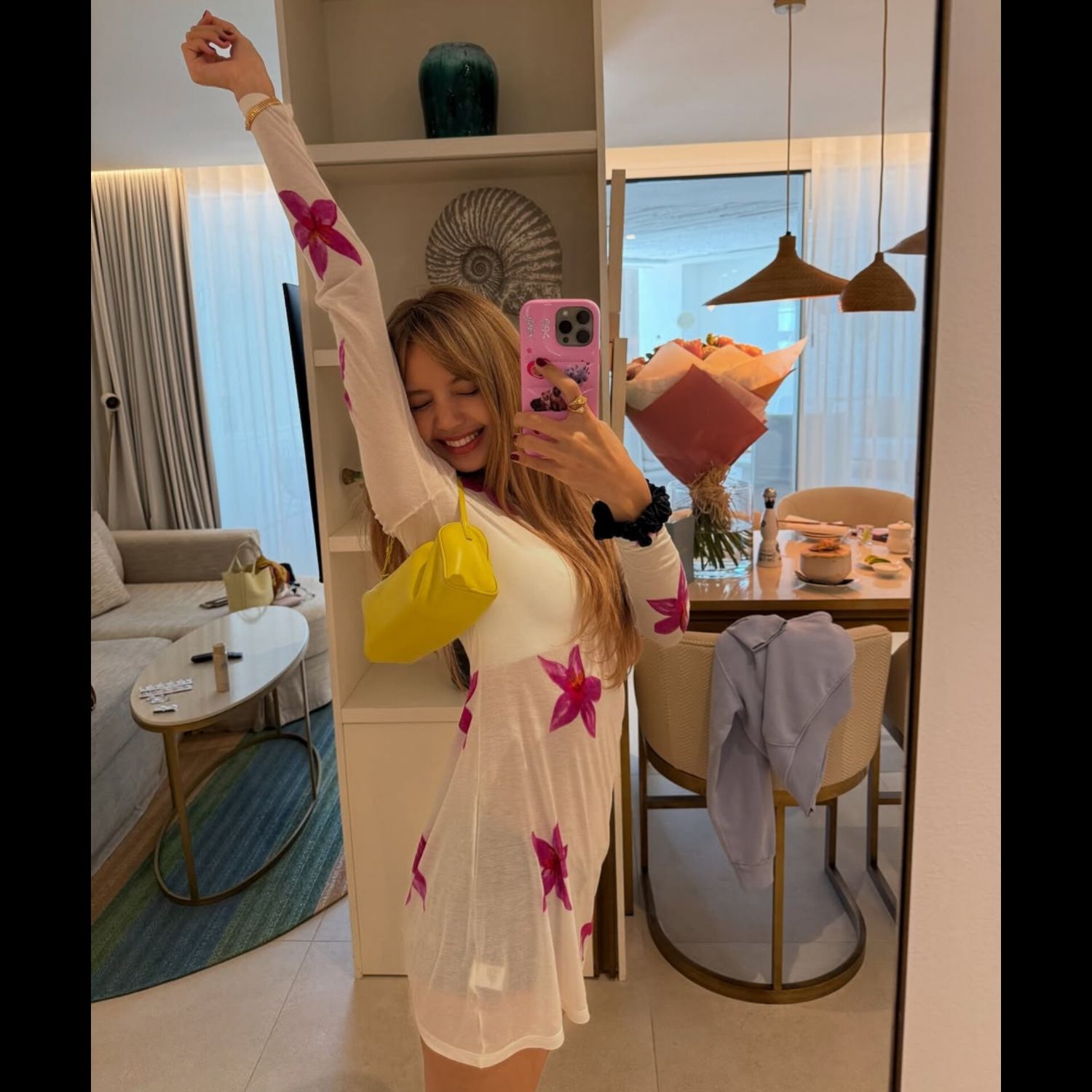 Foto aktivitas terbaru Lisa (BLACKPINK)