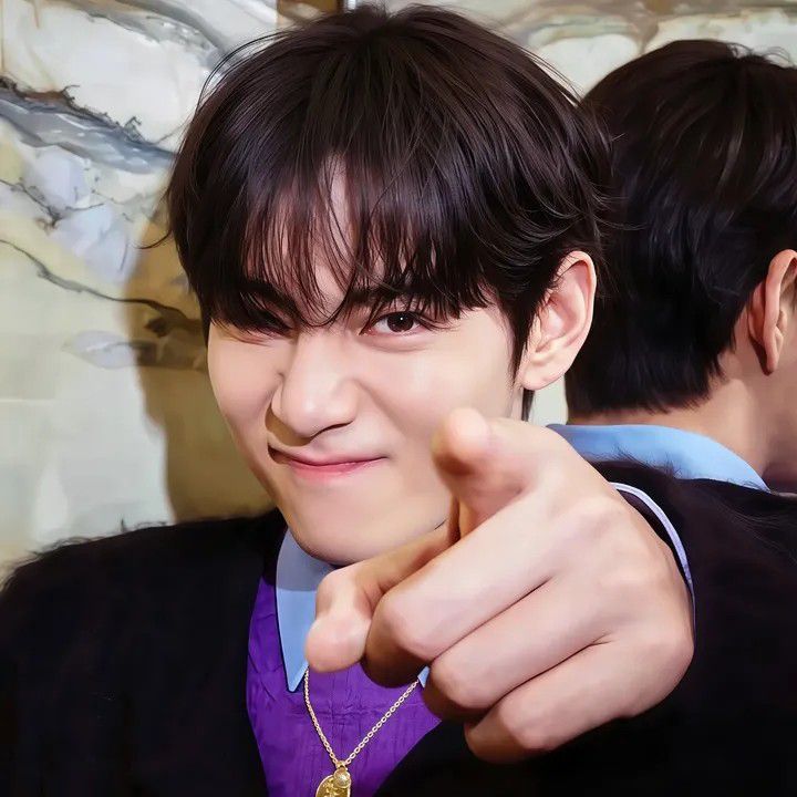 Recent activity shot of V (BTS)