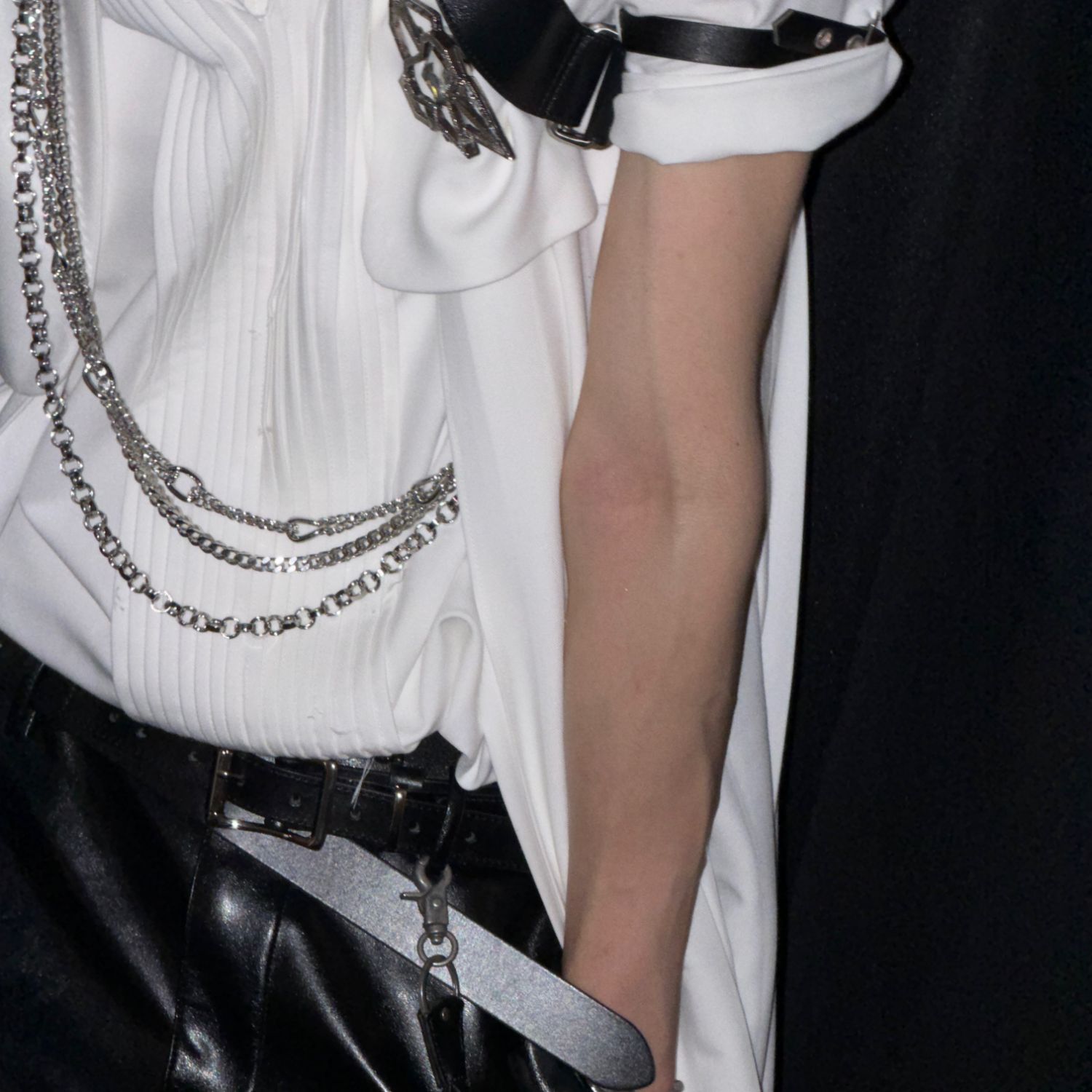 Behind-the-scenes cut of TWS