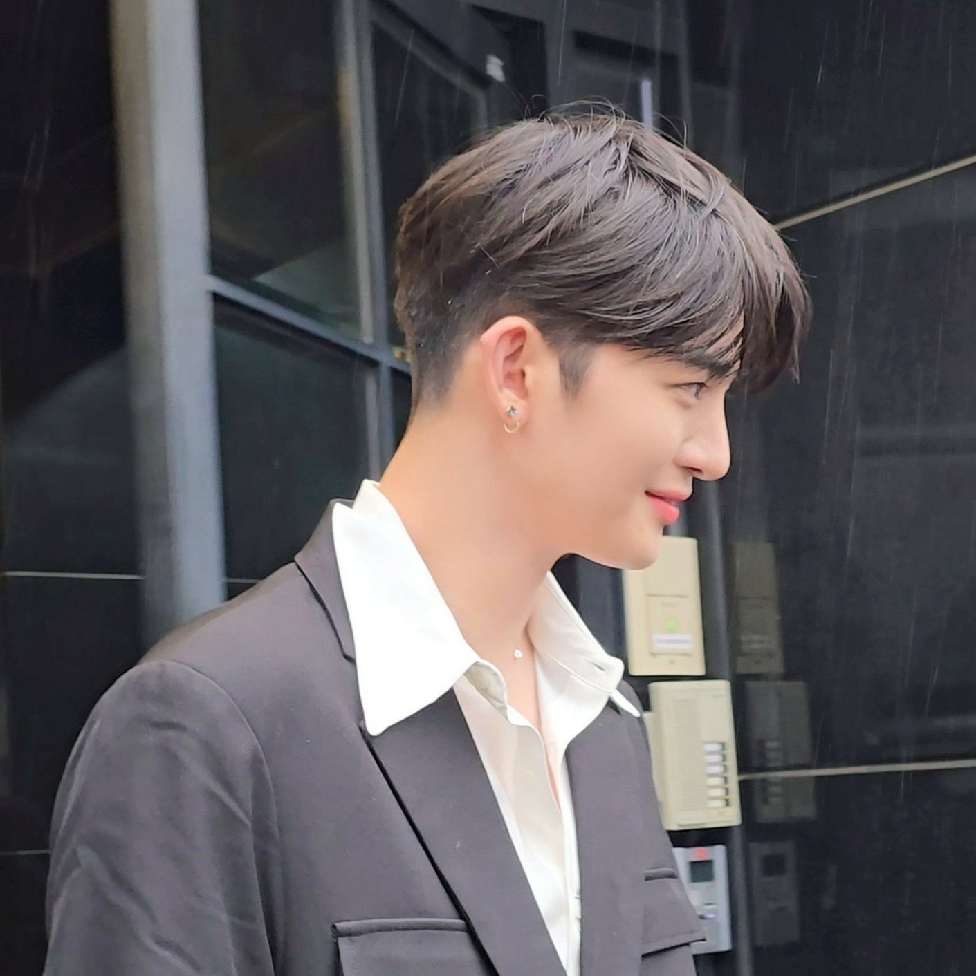 A moment captured by Bae Jinyoung's fan