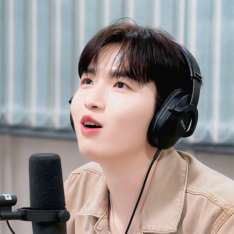 Potret di balik layar Kim Jaehwan