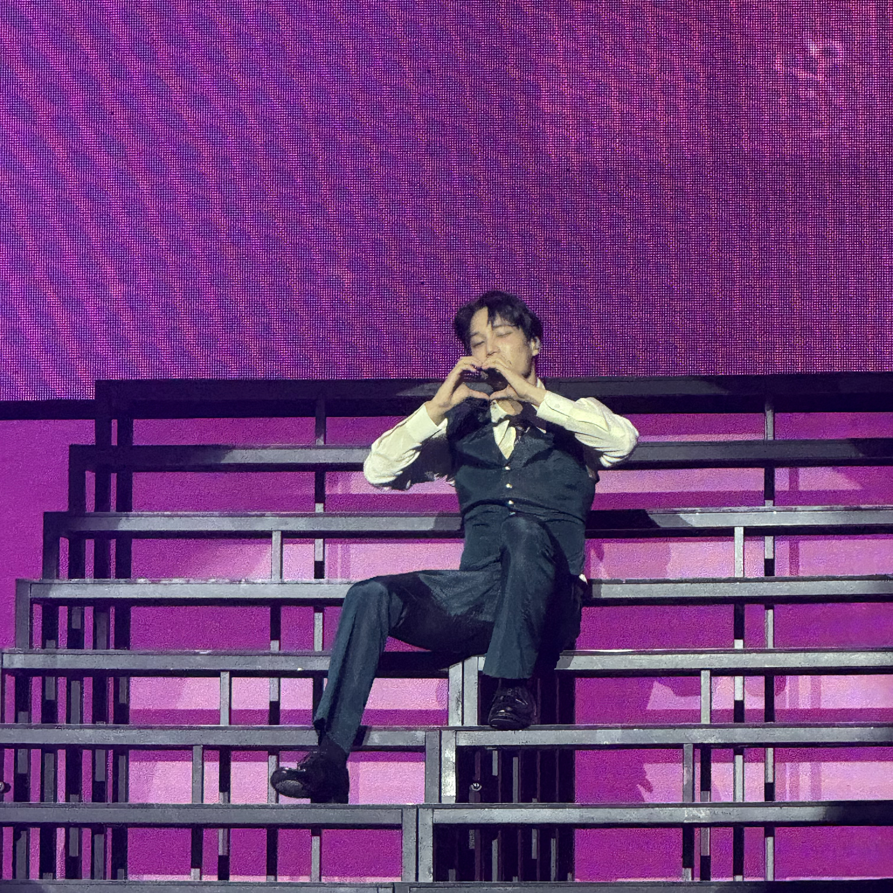 Potret di balik layar EXO