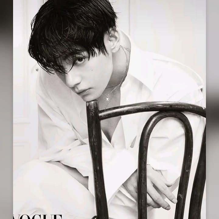 뷔 (방탄소년단) 최근 활동샷