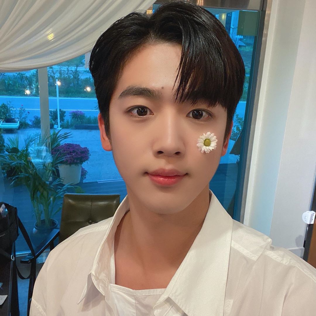 Latest photo of Kim Yohan (WEi)