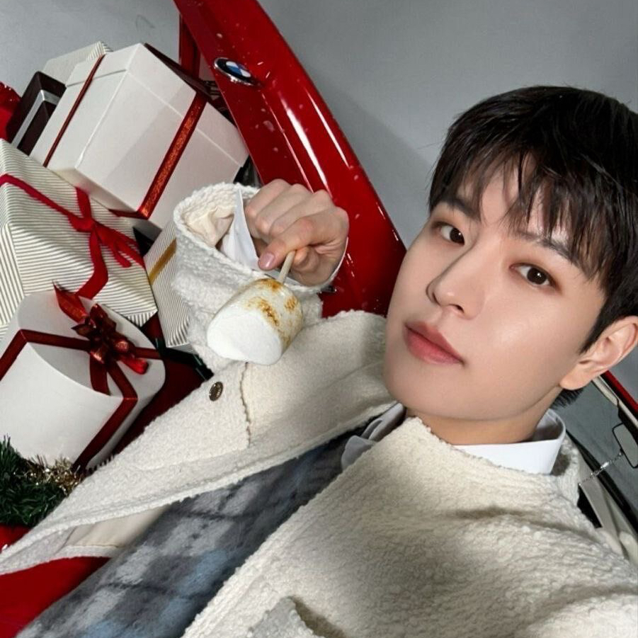 Behind-the-scenes cut of Seungmin (Stray Kids)