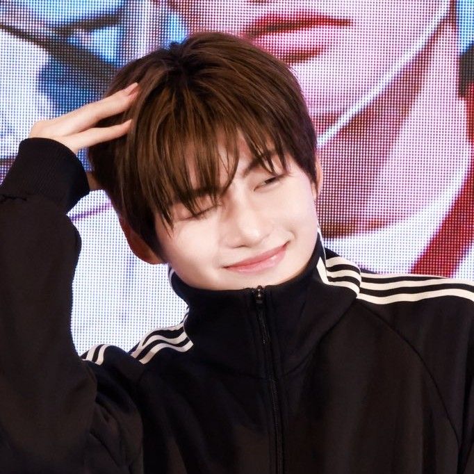 Recent activity shot of Jihoon (TWS)
