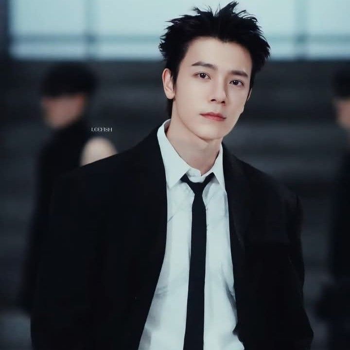 Foto terbaru Donghae (Super Junior)