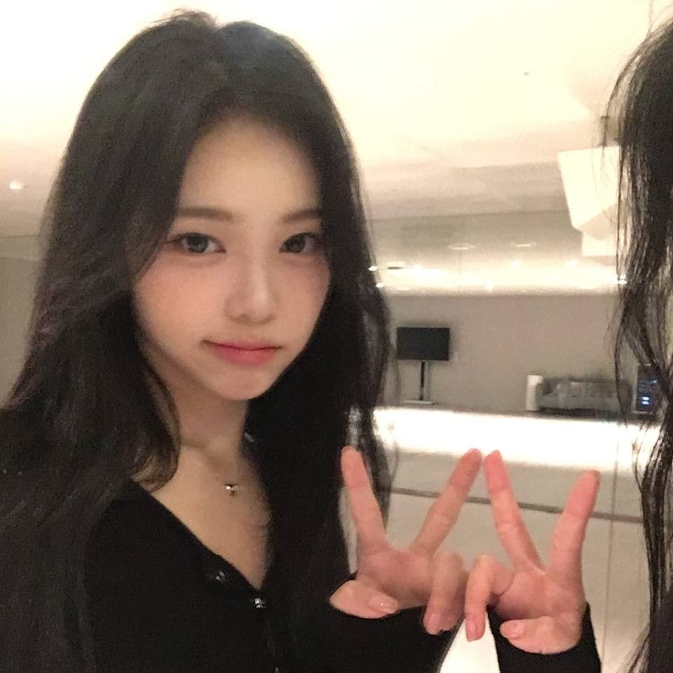 A moment captured by Ian (Hearts2Hearts)'s fan