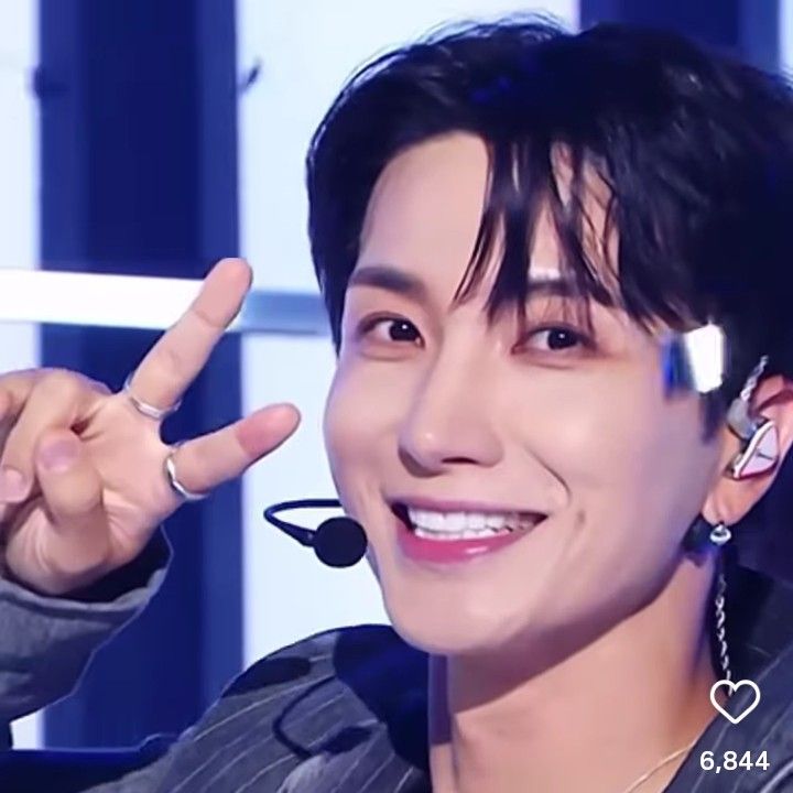 A moment captured by Leeteuk (Super Junior)'s fan