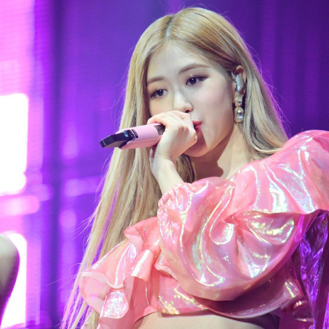로제 (BLACKPINK)의 비하인드 컷