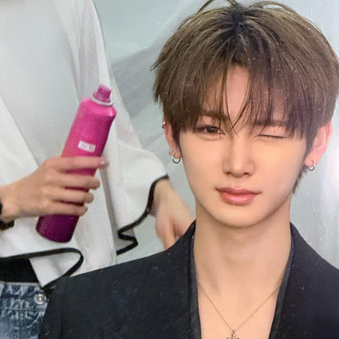 A moment captured by Zhou Anxin (ALPHA DRIVE ONE)'s fan