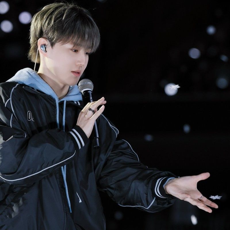 スホ (EXO)の舞台裏ショット