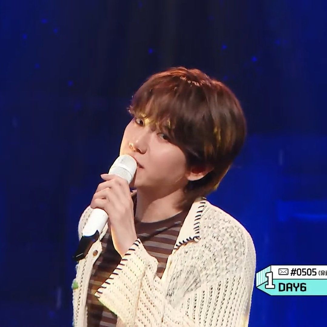 백현 (EXO)의 최신 사진