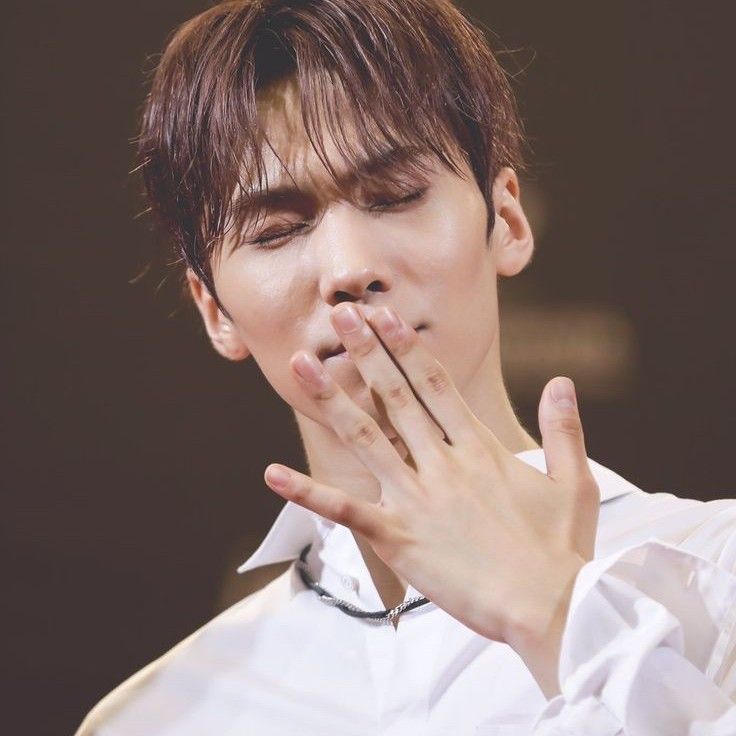 Behind-the-scenes cut of Rocky