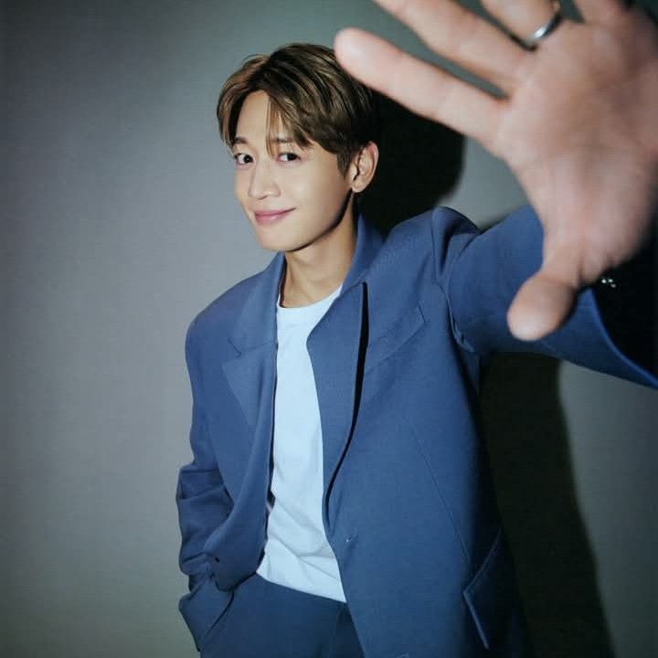 A moment captured by Minho (SHINee)'s fan